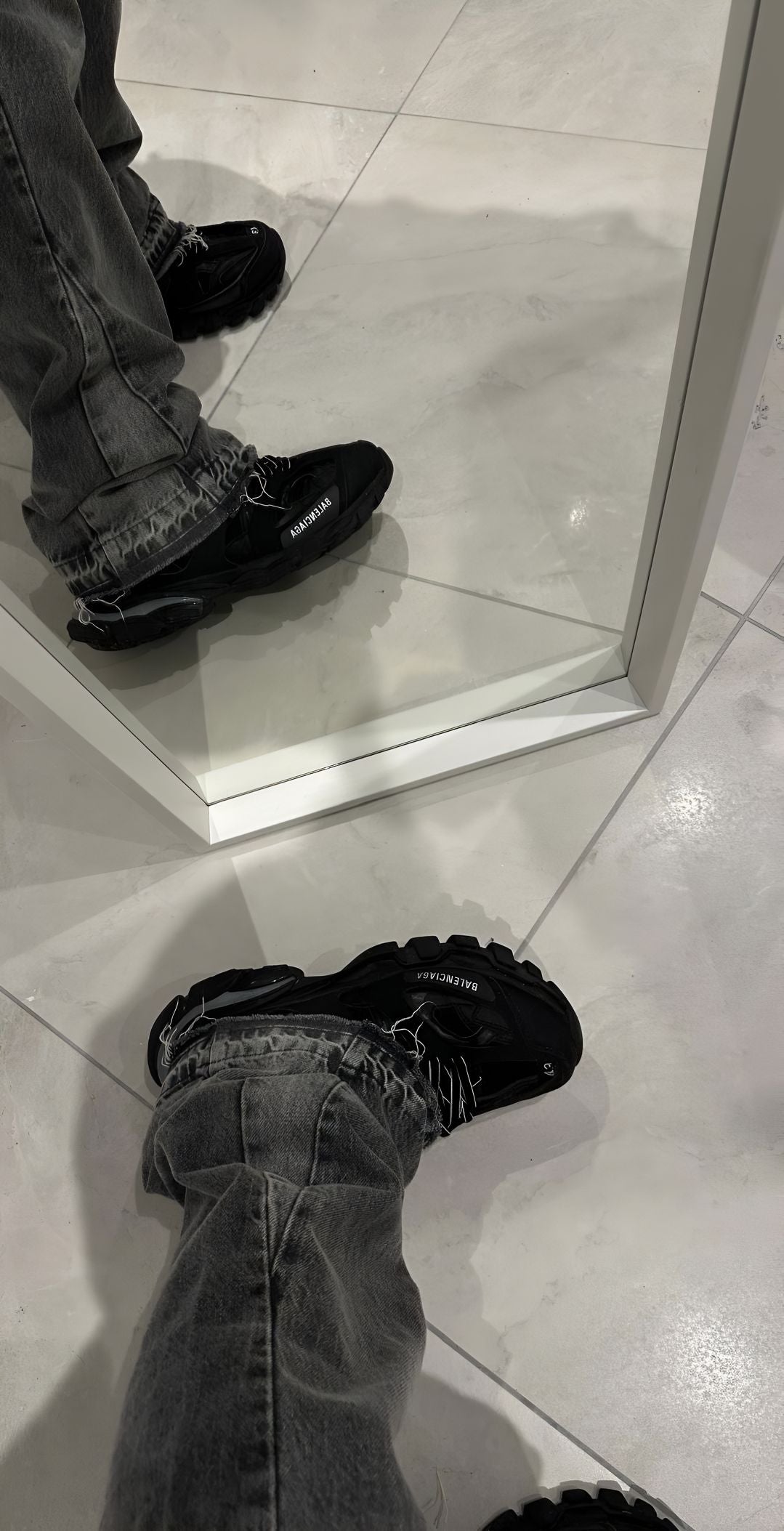ZARA FLARED JEANS (2 COLORS)